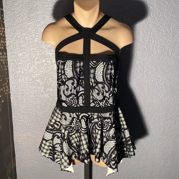 BEBE - NWT - tank: zip b/w lace halter bandaid handkerchief w peplum, lining - L - Picture 2 of 16